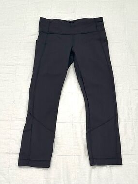 lululemon athletica Black Women's Capri Leggings with Side Pockets